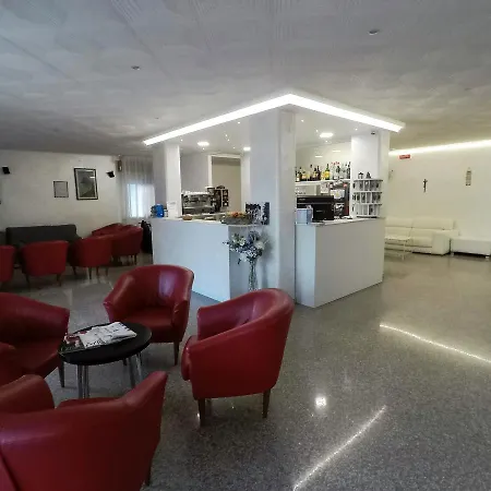 Imperiale - Fronte Mare Hotell 2*