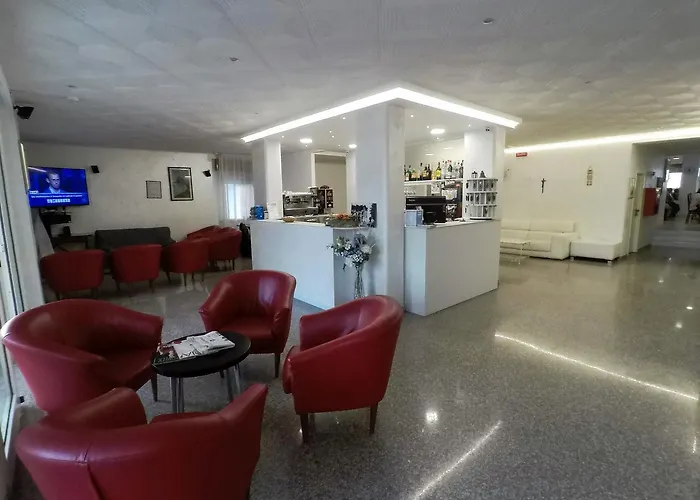 Imperiale - Fronte Mare Otel 2*