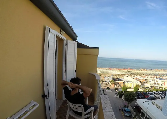 Imperiale - Fronte Mare Otel 2*